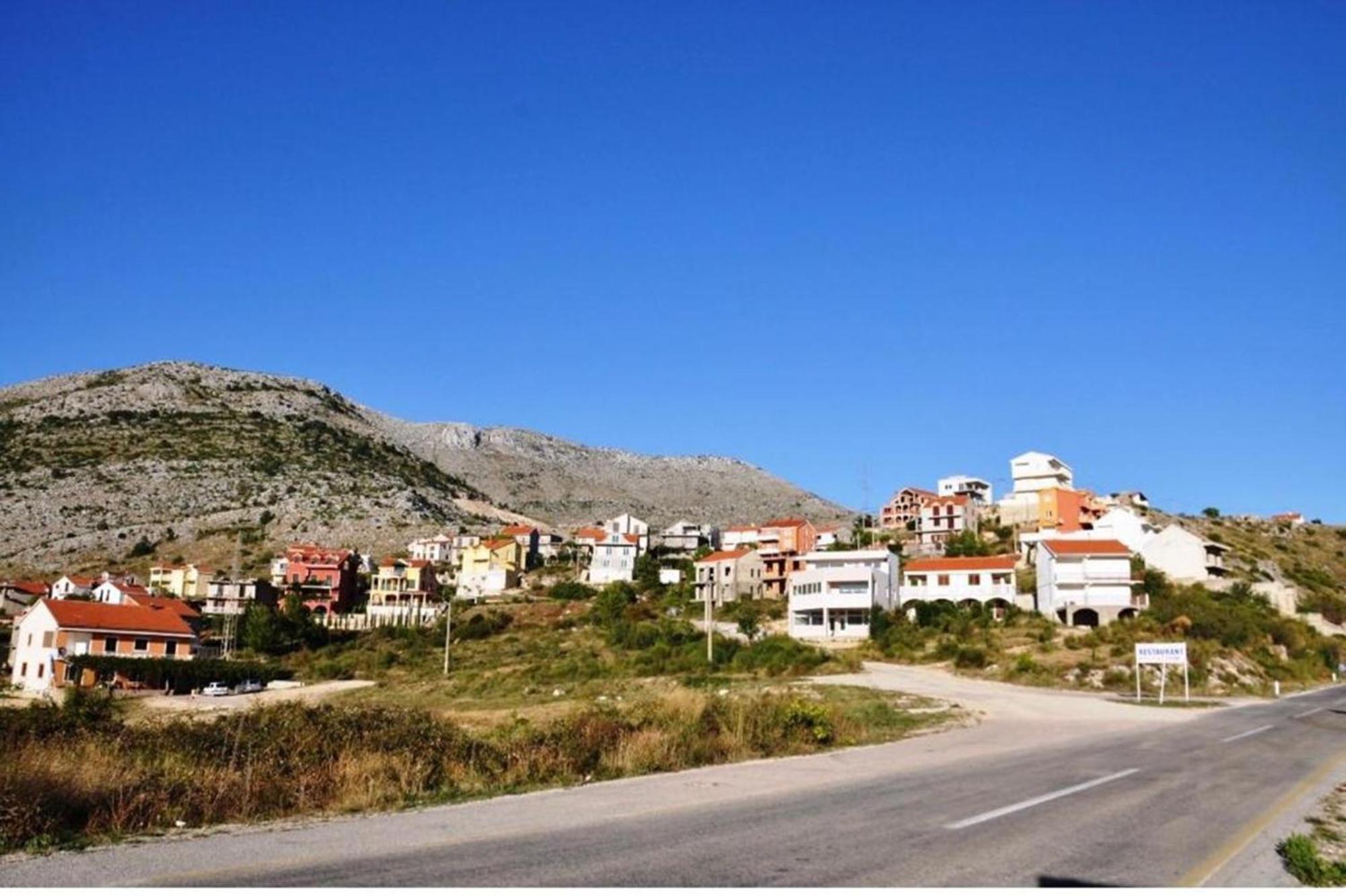 Nice View Apartment Ivanica Екстер'єр фото